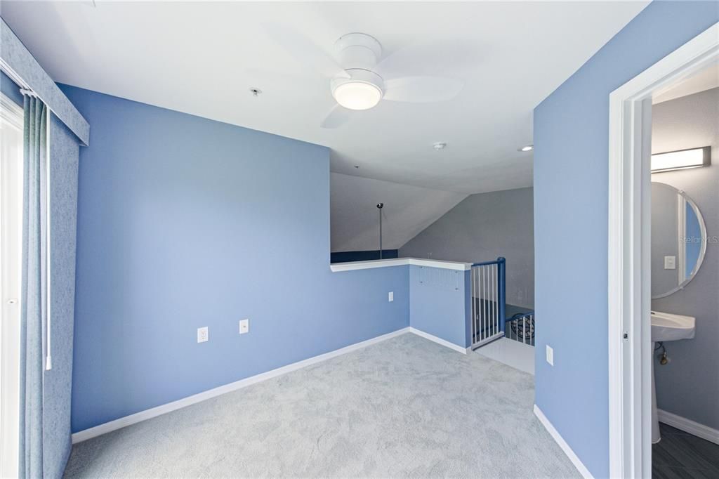 For Sale: $239,900 (2 beds, 3 baths, 1131 Square Feet)