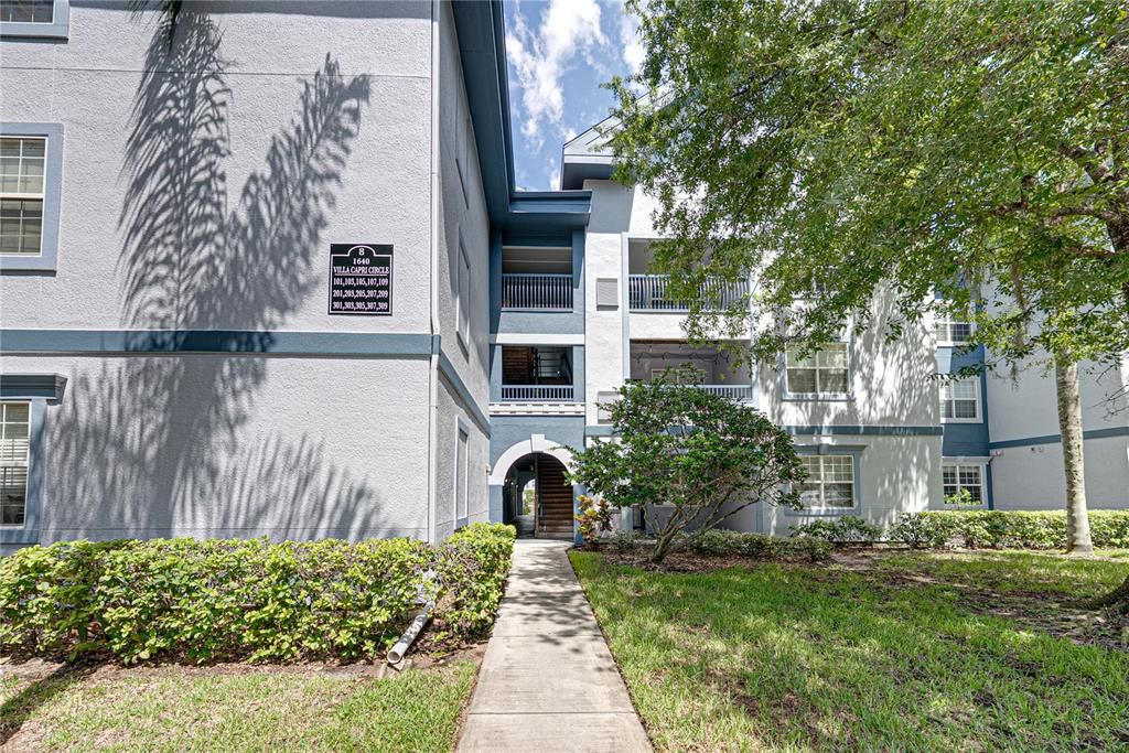 For Sale: $239,900 (2 beds, 3 baths, 1131 Square Feet)