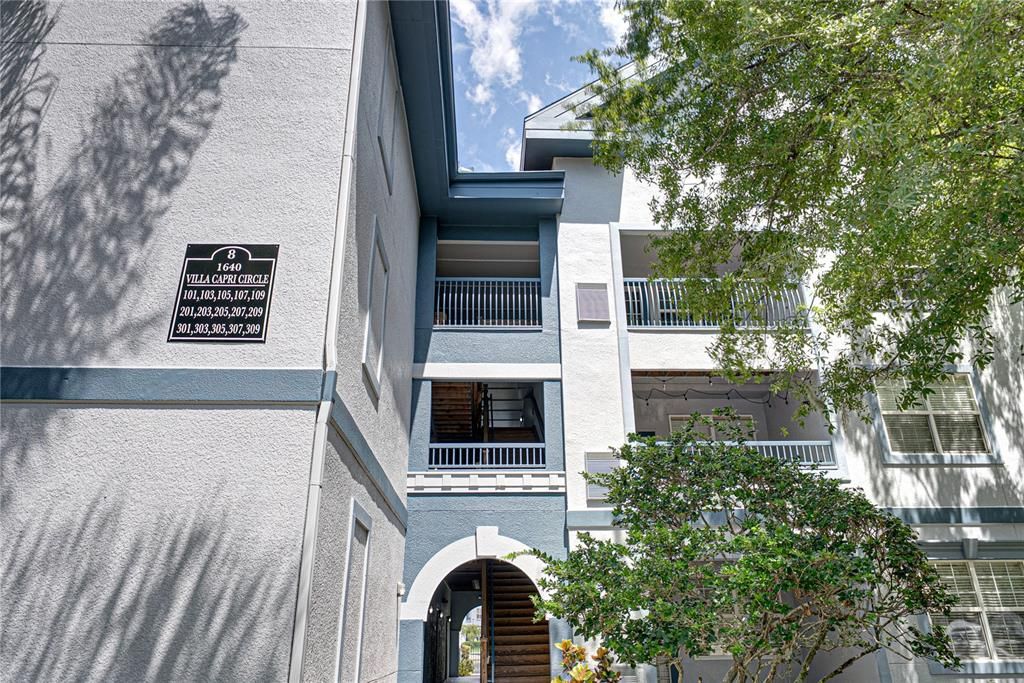 For Sale: $239,900 (2 beds, 3 baths, 1131 Square Feet)