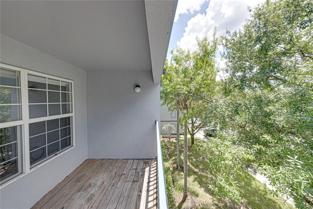 For Sale: $239,900 (2 beds, 3 baths, 1131 Square Feet)