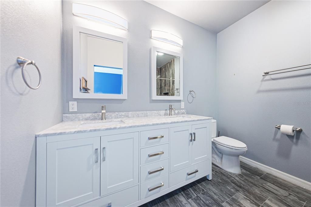 For Sale: $239,900 (2 beds, 3 baths, 1131 Square Feet)