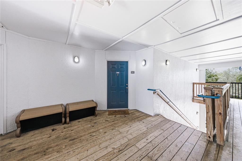 For Sale: $239,900 (2 beds, 3 baths, 1131 Square Feet)