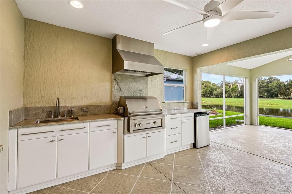 Под контрактом: $795,000 (3 спален, 2 ванн, 2582 Квадратных фут)