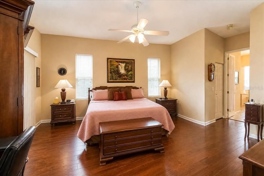 For Sale: $359,900 (3 beds, 2 baths, 2471 Square Feet)