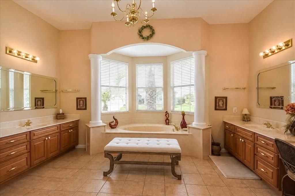 For Sale: $359,900 (3 beds, 2 baths, 2471 Square Feet)