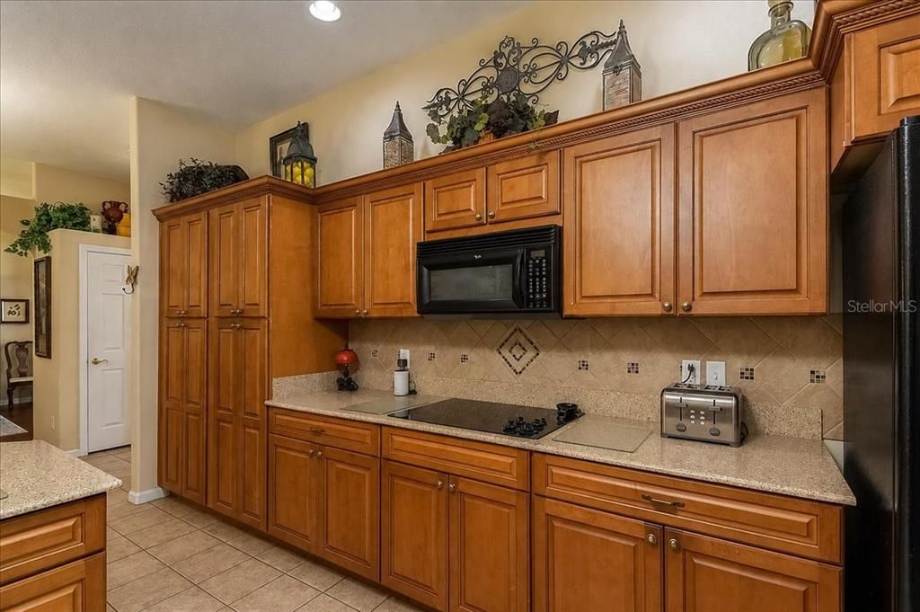 For Sale: $359,900 (3 beds, 2 baths, 2471 Square Feet)