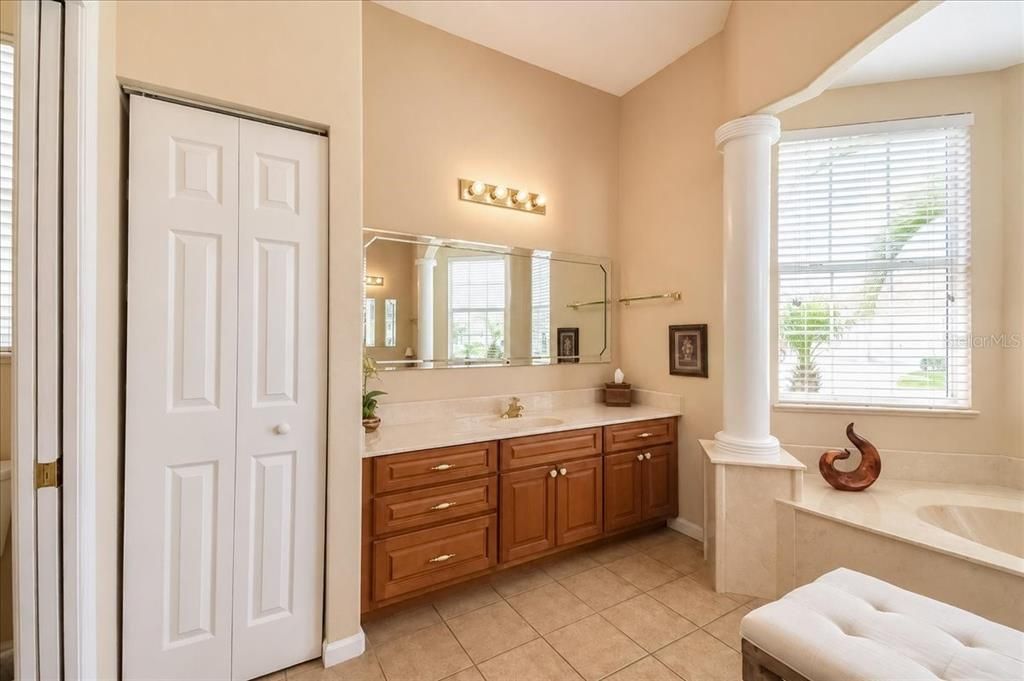 For Sale: $359,900 (3 beds, 2 baths, 2471 Square Feet)