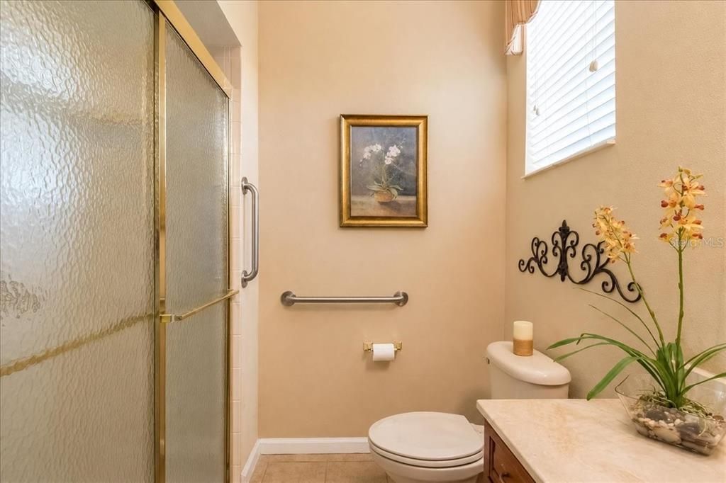 For Sale: $359,900 (3 beds, 2 baths, 2471 Square Feet)
