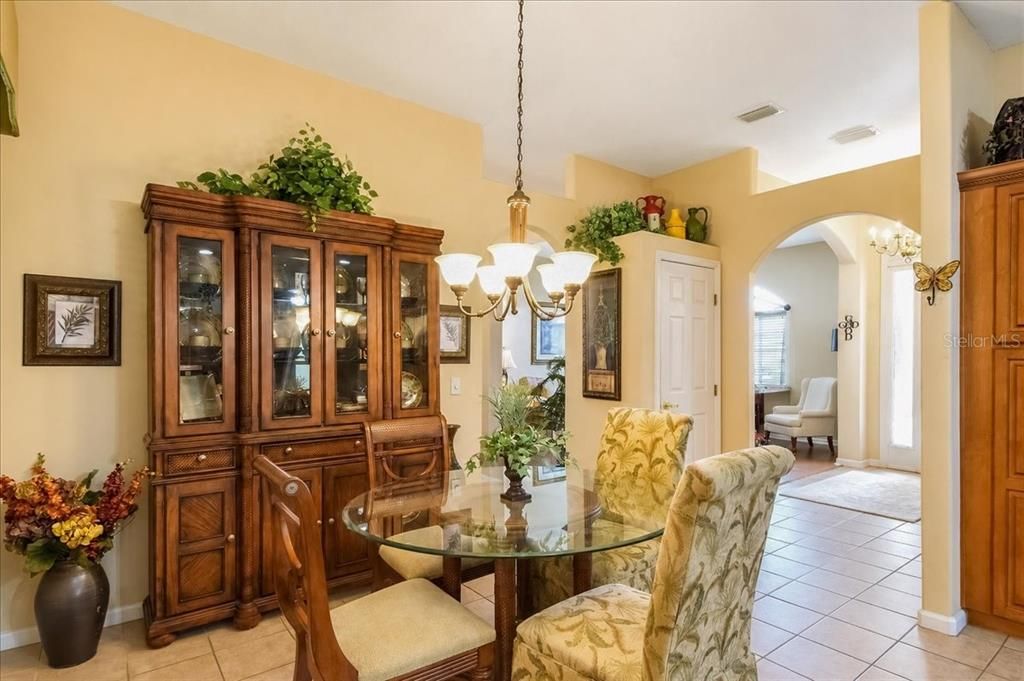 For Sale: $359,900 (3 beds, 2 baths, 2471 Square Feet)