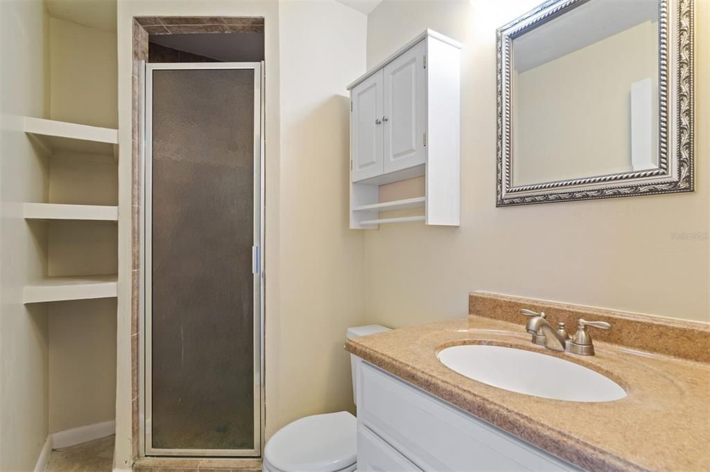 For Rent: $1,600 (3 beds, 2 baths, 1208 Square Feet)