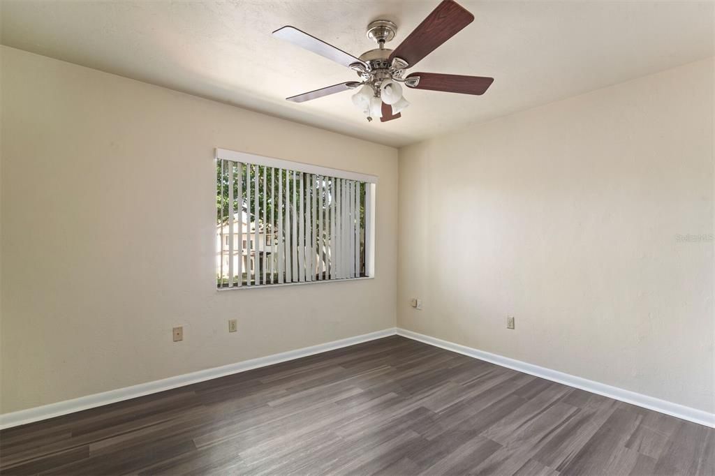 For Rent: $1,600 (3 beds, 2 baths, 1208 Square Feet)