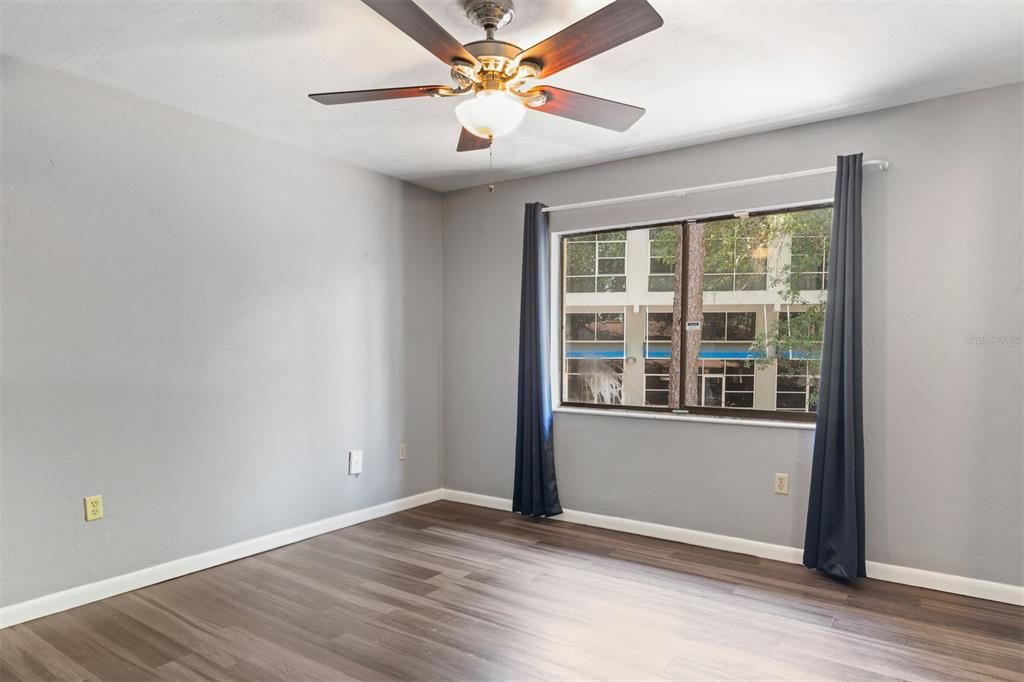 For Rent: $1,600 (3 beds, 2 baths, 1208 Square Feet)
