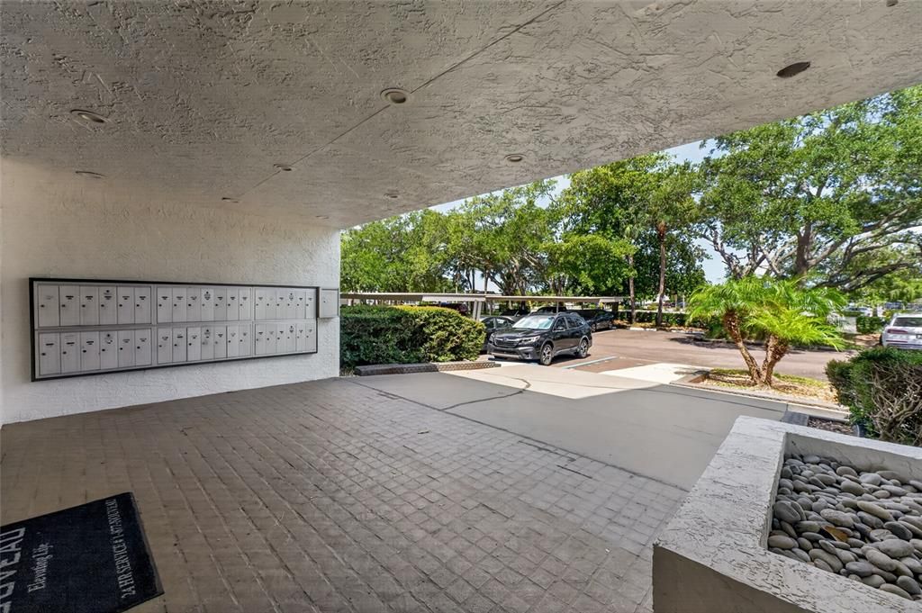 For Sale: $137,500 (1 beds, 1 baths, 775 Square Feet)