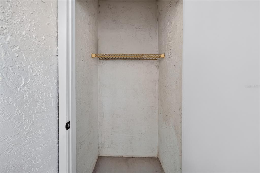 For Sale: $137,500 (1 beds, 1 baths, 775 Square Feet)