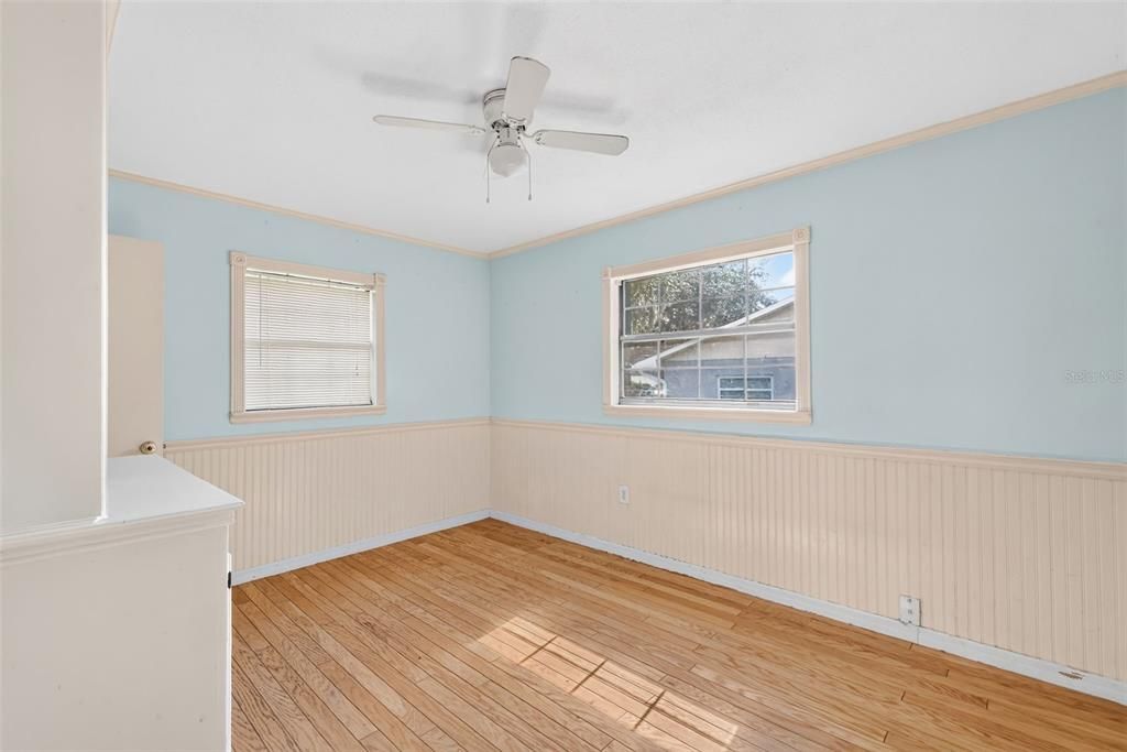 Active With Contract: $160,000 (3 beds, 1 baths, 1176 Square Feet)