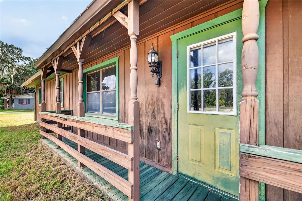 Active With Contract: $160,000 (3 beds, 1 baths, 1176 Square Feet)