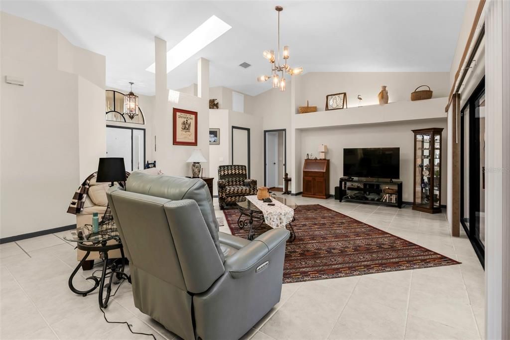 For Sale: $359,000 (3 beds, 2 baths, 2162 Square Feet)