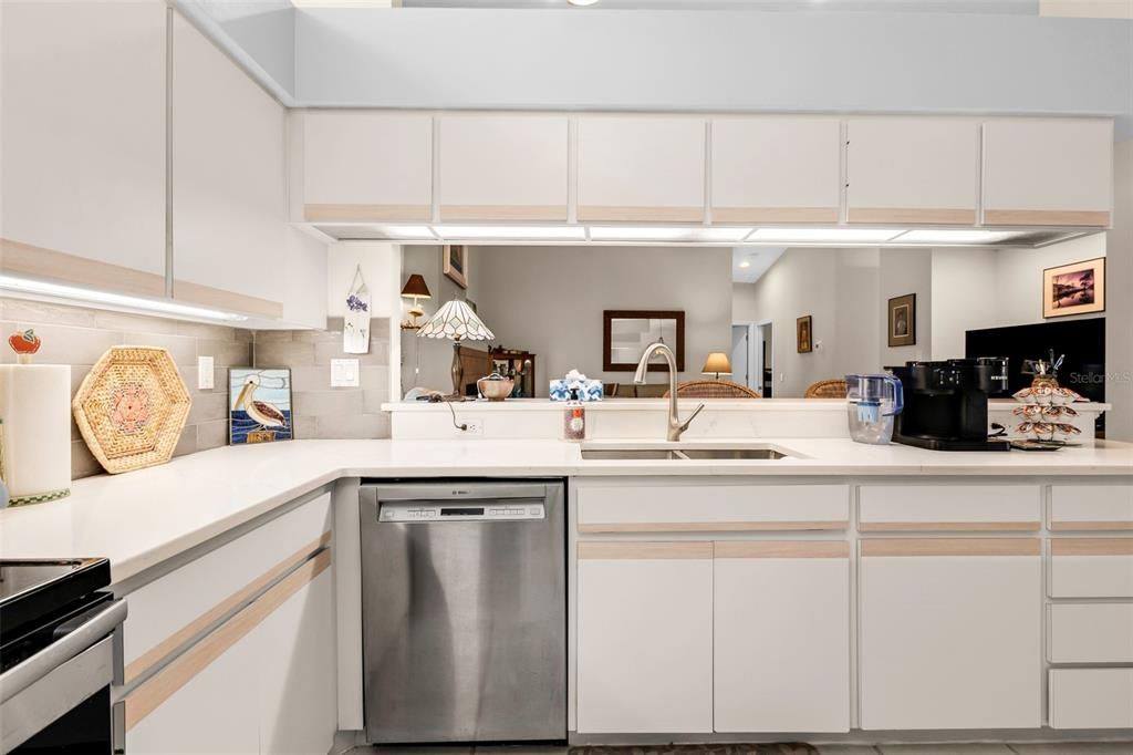 For Sale: $359,000 (3 beds, 2 baths, 2162 Square Feet)