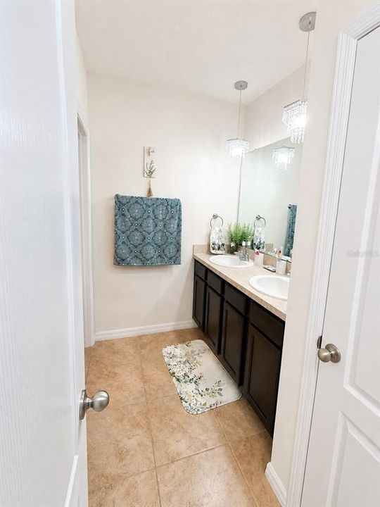 Active With Contract: $310,000 (5 beds, 3 baths, 2696 Square Feet)