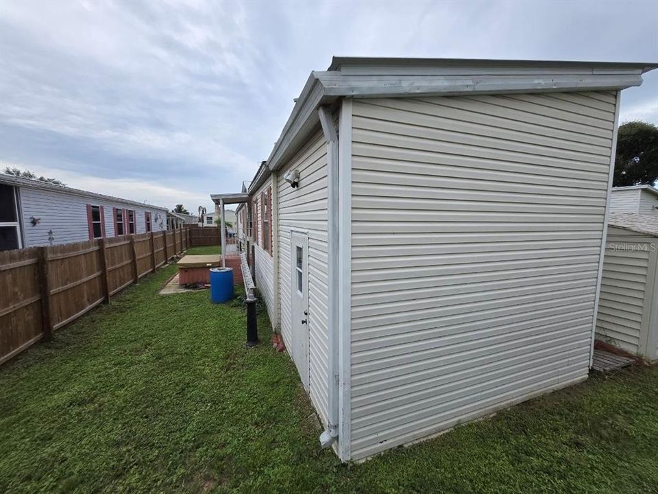 На продажу: $159,900 (3 спален, 2 ванн, 1833 Квадратных фут)