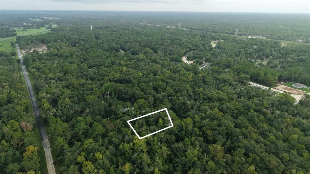 На продажу: $29,000 (0.48 acres)