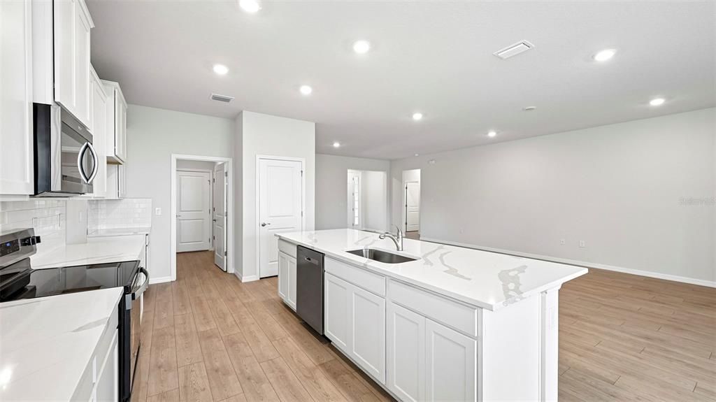 For Sale: $468,990 (3 beds, 2 baths, 1844 Square Feet)