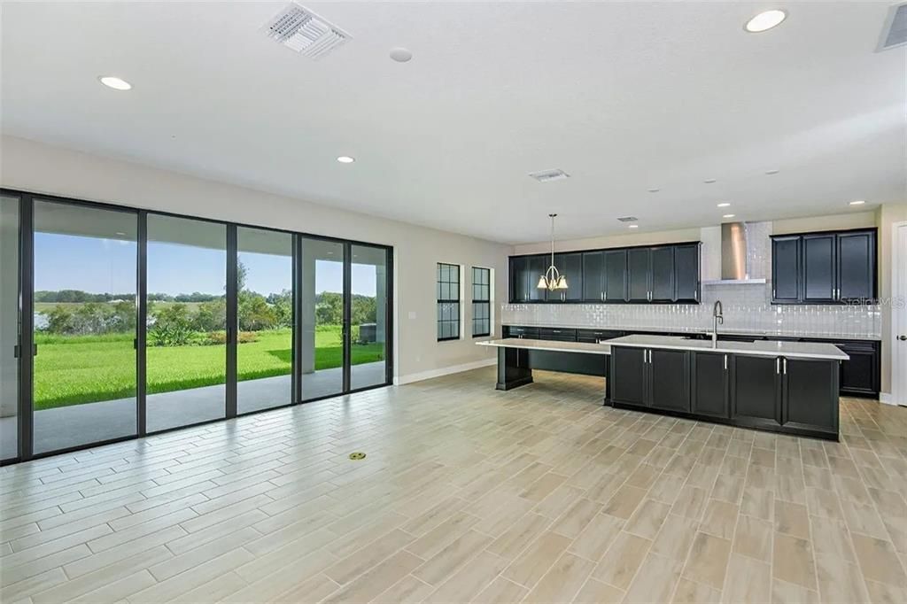 For Rent: $4,200 (5 beds, 4 baths, 3615 Square Feet)