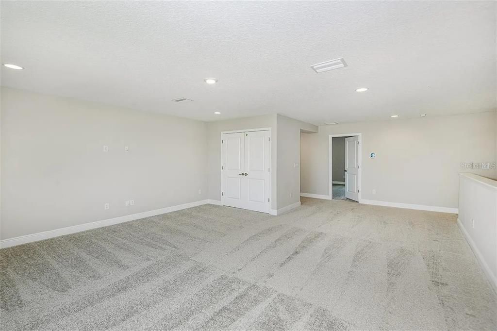 For Rent: $4,200 (5 beds, 4 baths, 3615 Square Feet)