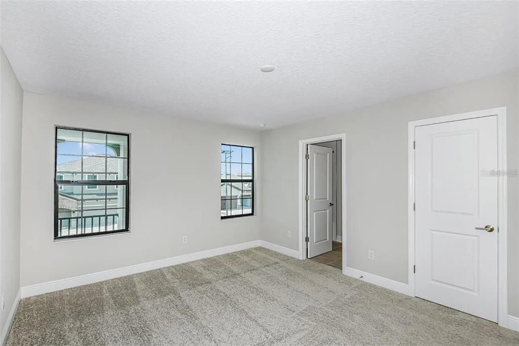 For Rent: $4,200 (5 beds, 4 baths, 3615 Square Feet)