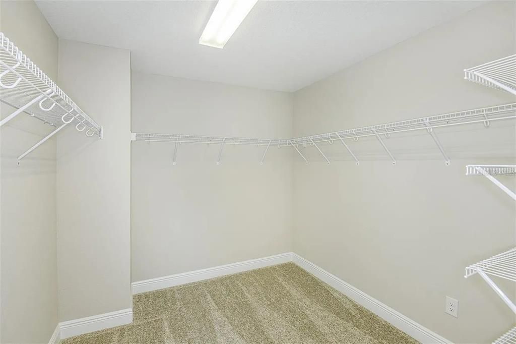 For Rent: $4,200 (5 beds, 4 baths, 3615 Square Feet)