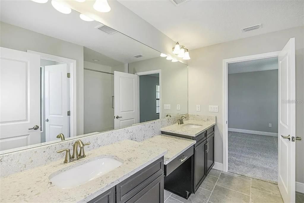 For Rent: $4,200 (5 beds, 4 baths, 3615 Square Feet)