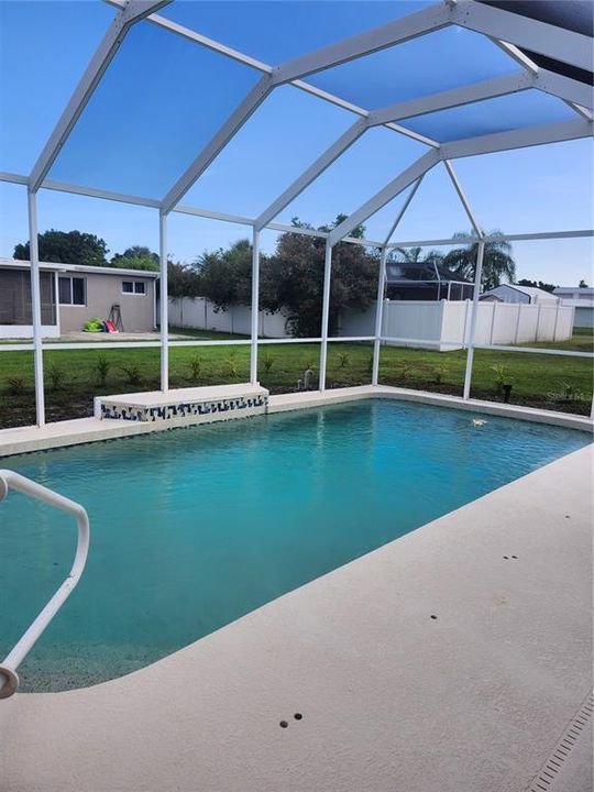 For Rent: $1,900 (2 beds, 2 baths, 1241 Square Feet)