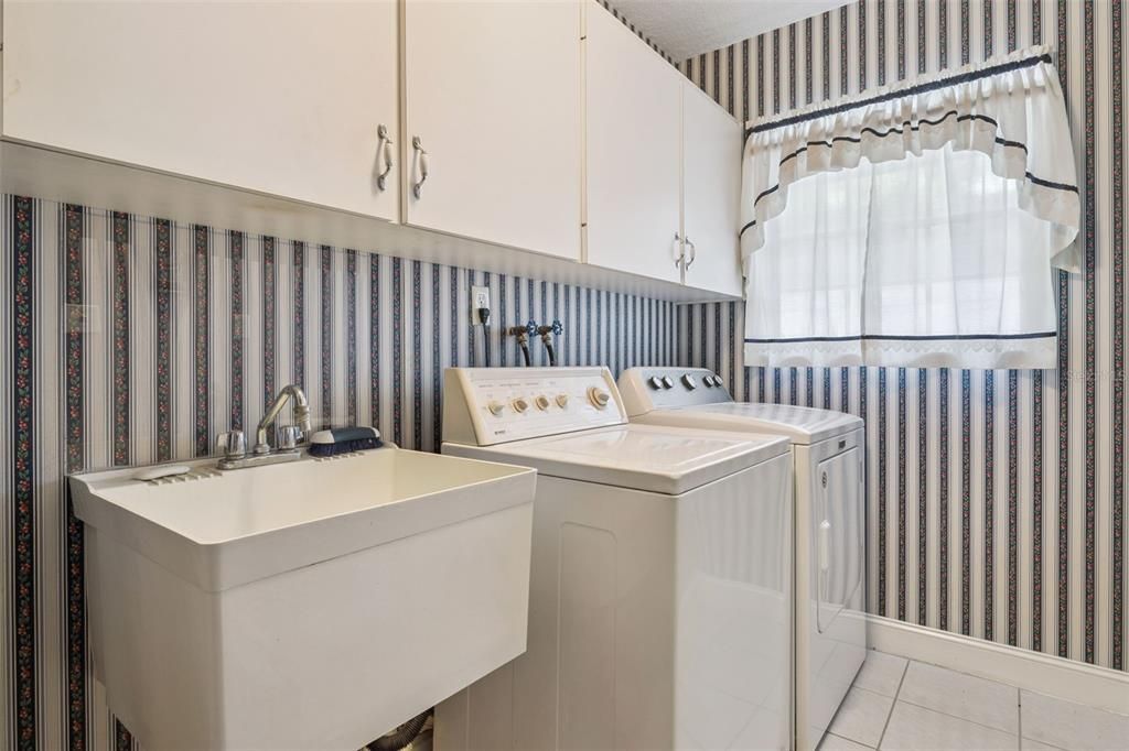 На продажу: $400,000 (3 спален, 2 ванн, 1756 Квадратных фут)