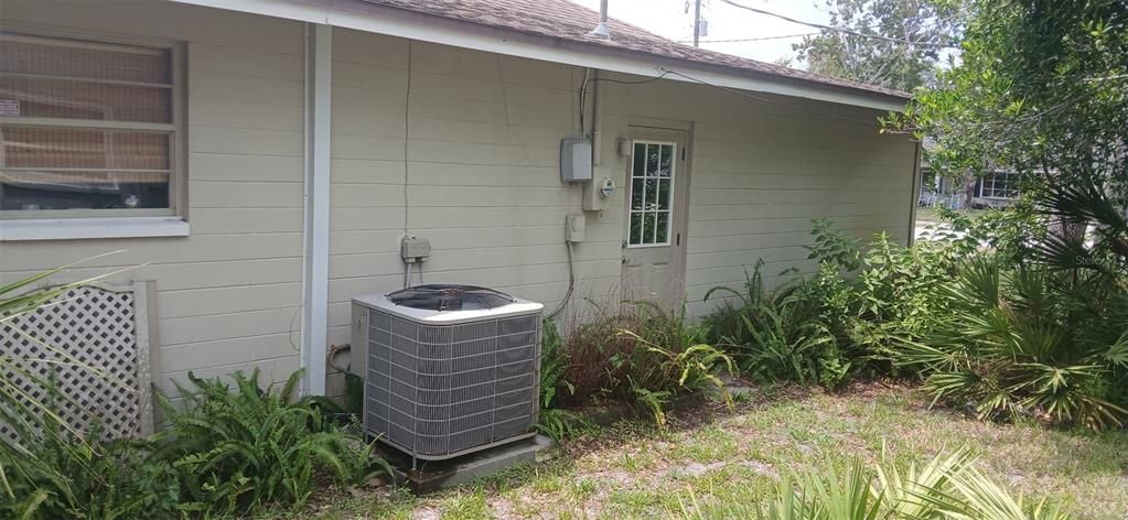 For Sale: $297,500 (3 beds, 2 baths, 1744 Square Feet)
