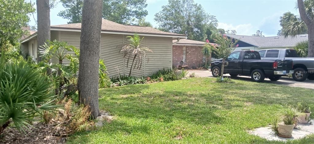 For Sale: $297,500 (3 beds, 2 baths, 1744 Square Feet)