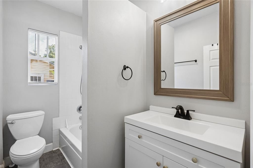 For Rent: $3,150 (3 beds, 3 baths, 1649 Square Feet)