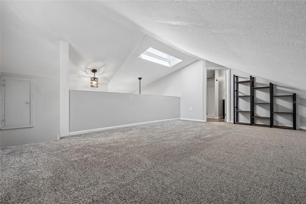 For Rent: $3,150 (3 beds, 3 baths, 1649 Square Feet)
