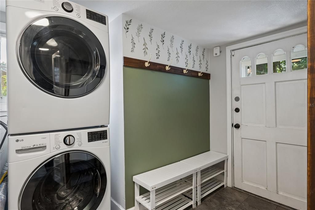For Rent: $3,150 (3 beds, 3 baths, 1649 Square Feet)
