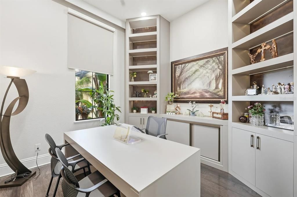 For Sale: $3,599,000 (5 beds, 5 baths, 5342 Square Feet)