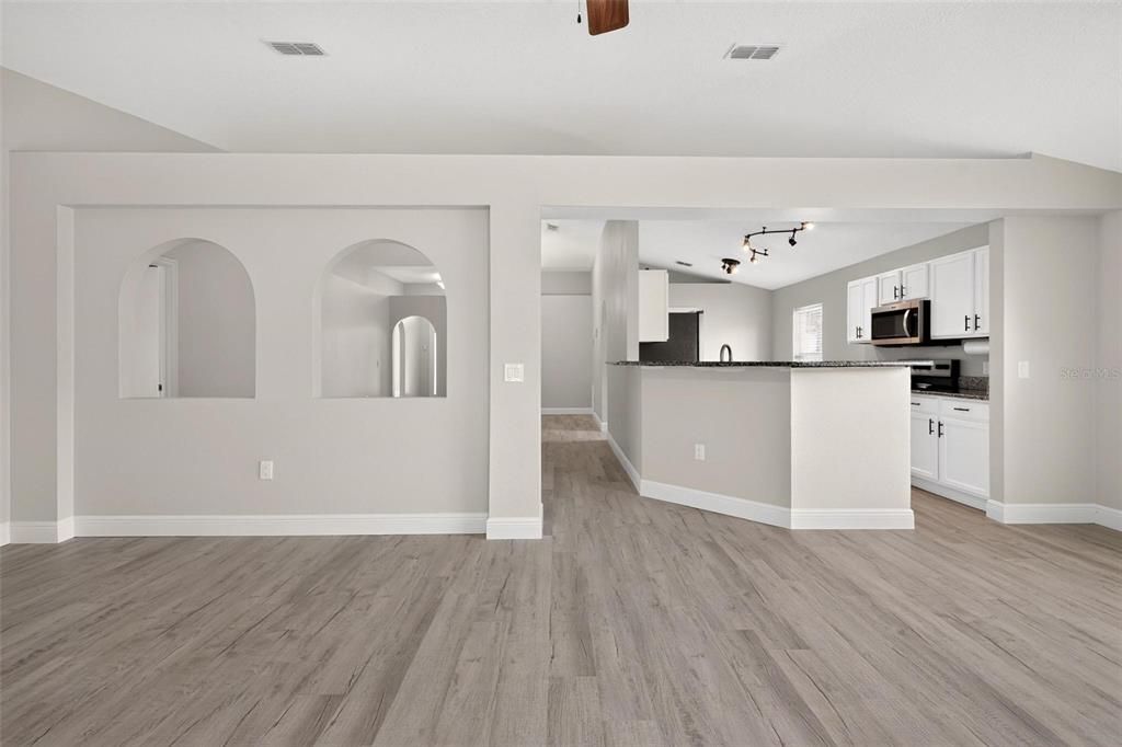 For Sale: $325,000 (3 beds, 2 baths, 1874 Square Feet)