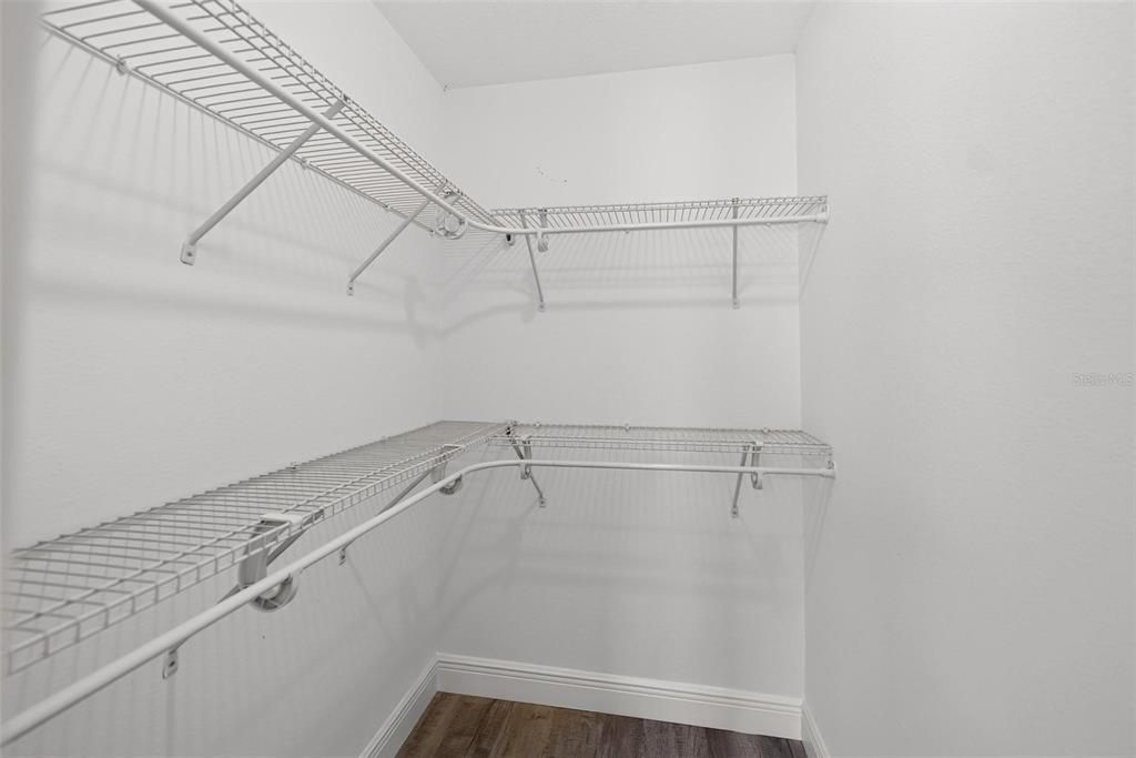 For Sale: $325,000 (3 beds, 2 baths, 1874 Square Feet)