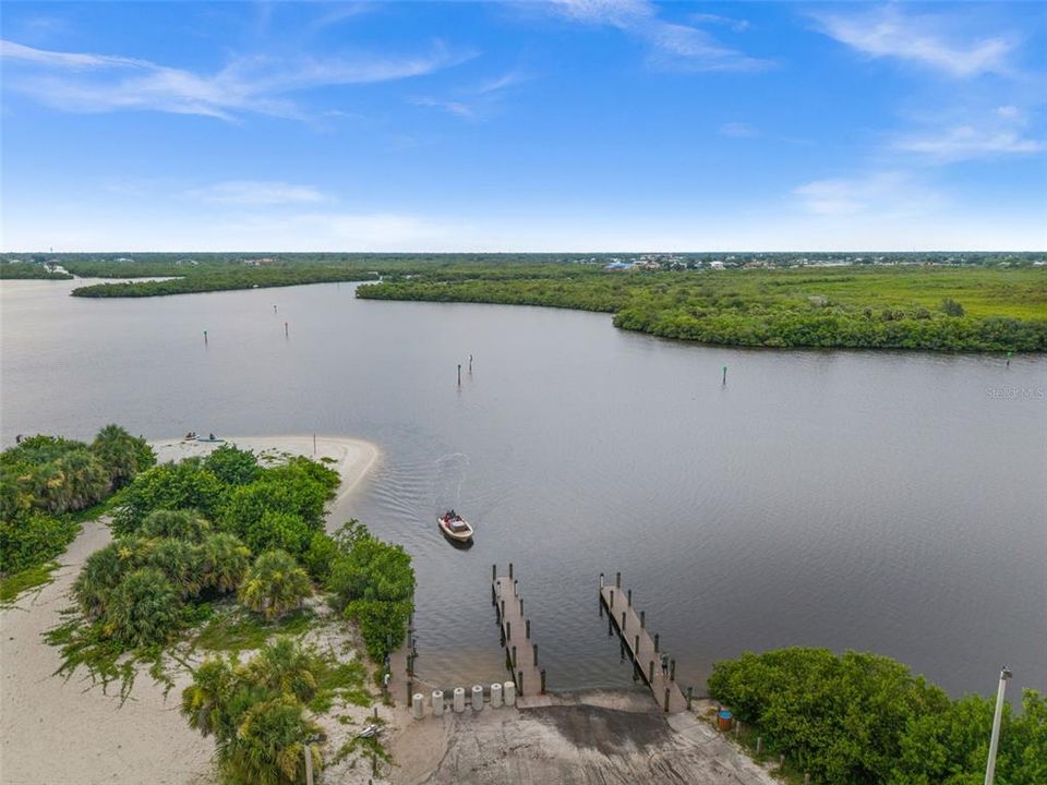 For Sale: $974,900 (3 beds, 2 baths, 2123 Square Feet)