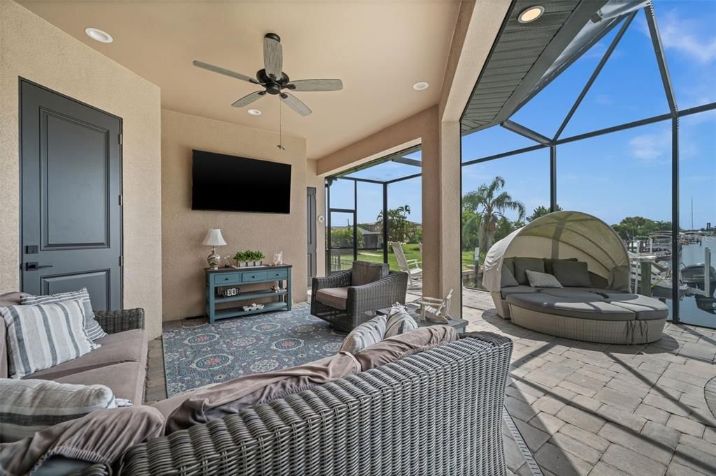 For Sale: $974,900 (3 beds, 2 baths, 2123 Square Feet)