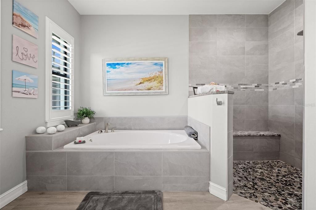 For Sale: $974,900 (3 beds, 2 baths, 2123 Square Feet)