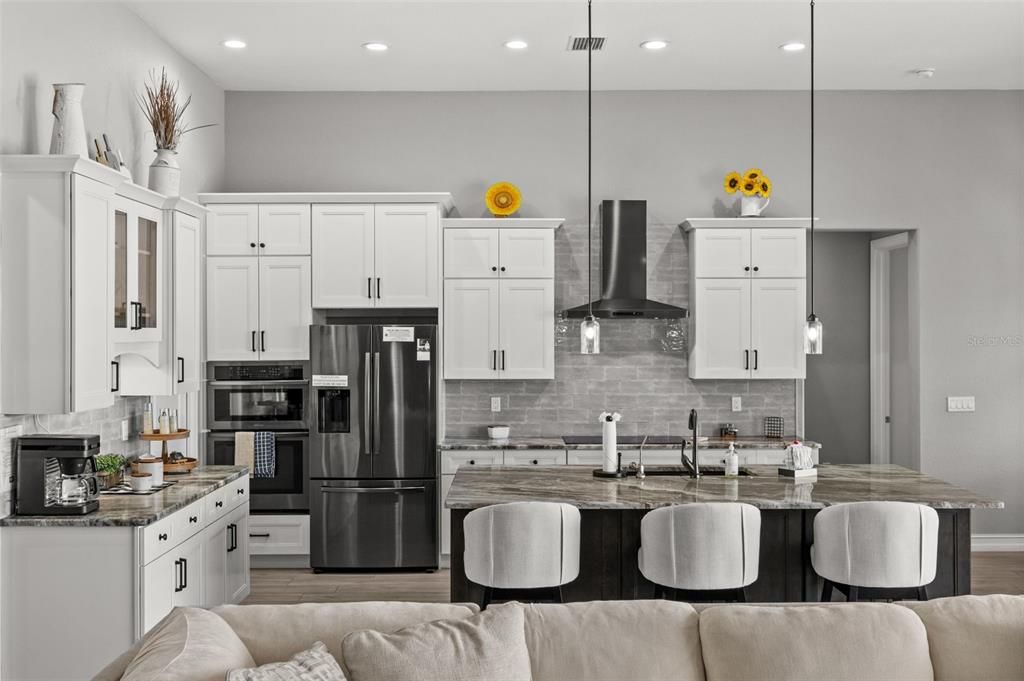 For Sale: $974,900 (3 beds, 2 baths, 2123 Square Feet)