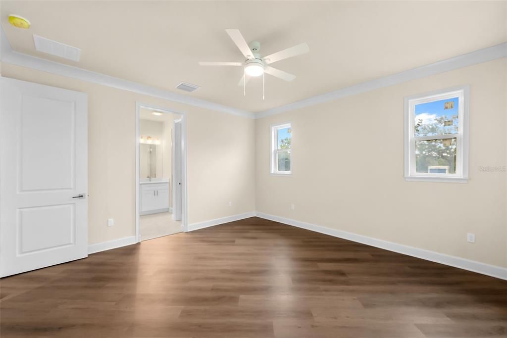 For Sale: $579,000 (3 beds, 2 baths, 1926 Square Feet)