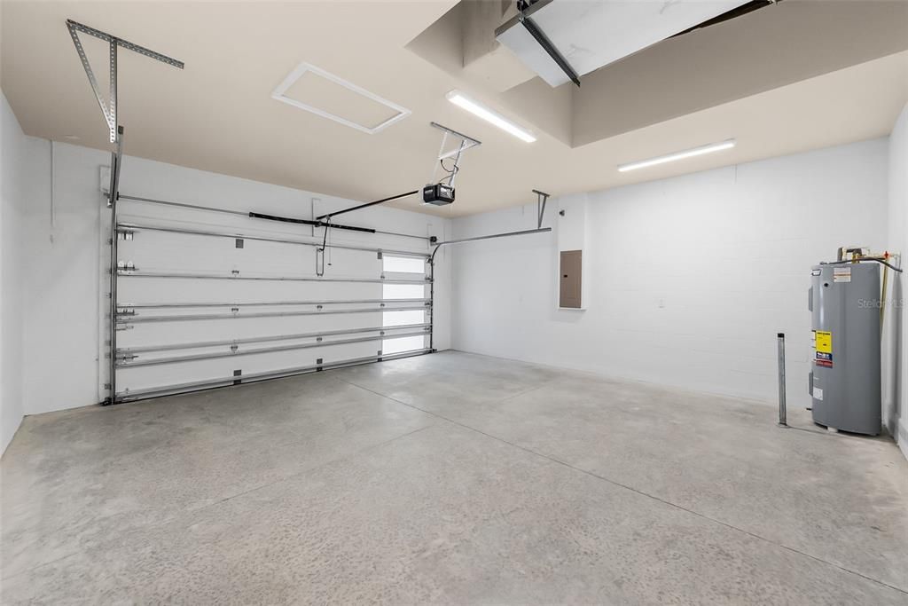 For Sale: $579,000 (3 beds, 2 baths, 1926 Square Feet)