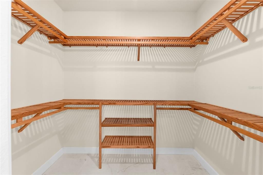 For Sale: $579,000 (3 beds, 2 baths, 1926 Square Feet)