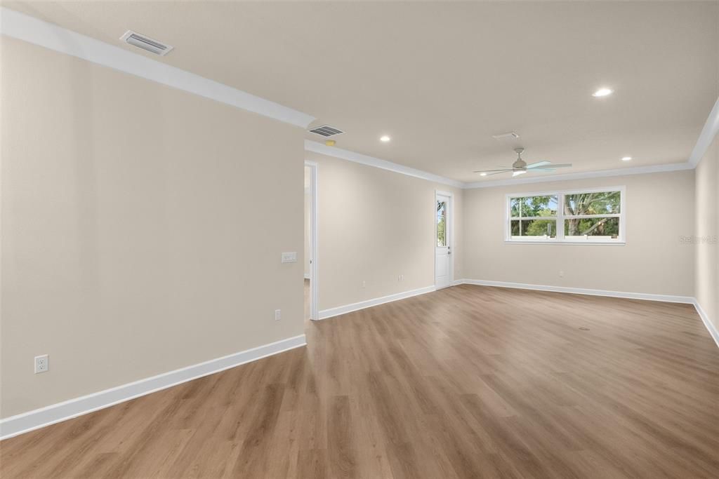 For Sale: $579,000 (3 beds, 2 baths, 1926 Square Feet)