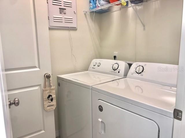 For Rent: $2,275 (2 beds, 2 baths, 1464 Square Feet)